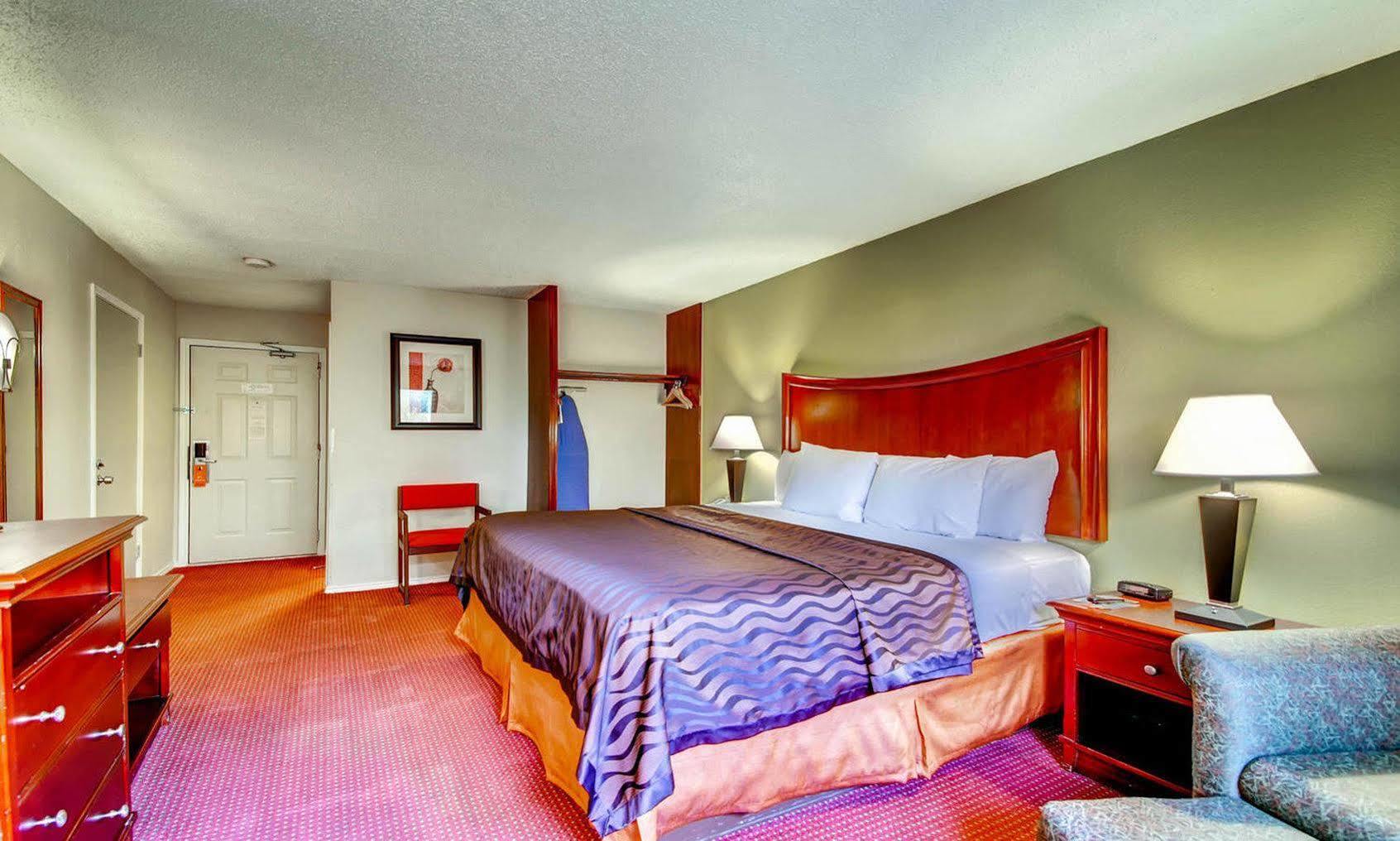 Orangewood Inn And Suites Midtown Austin Ngoại thất bức ảnh