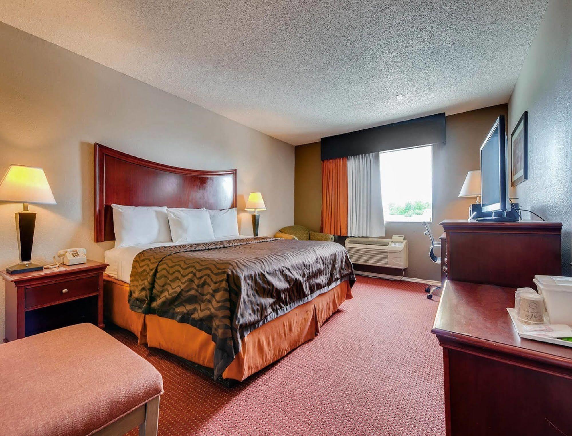 Orangewood Inn And Suites Midtown Austin Ngoại thất bức ảnh